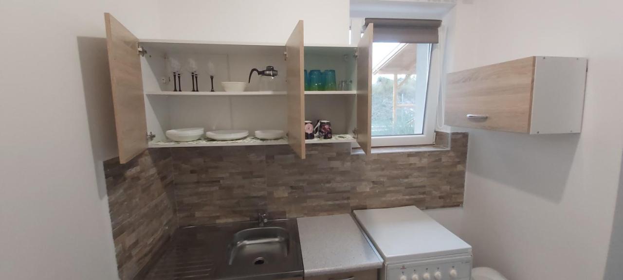 Lali Apartman Balatonudvari Bagian luar foto